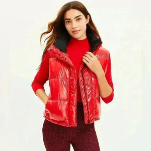 Lou & Grey Hooded Active Puffer Vest Size Small SOLD OUT ONLINE